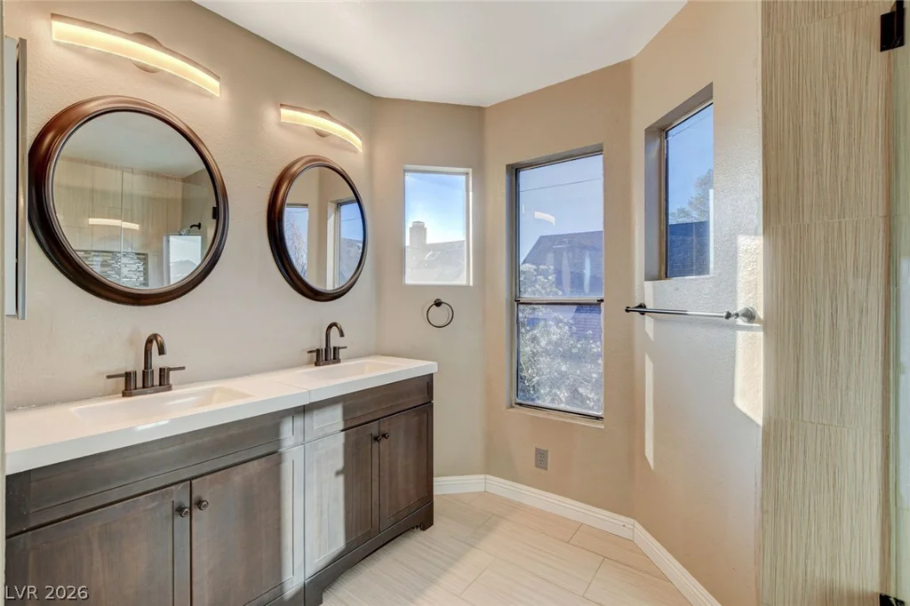 6568 Lombard, Las Vegas, NV 89108