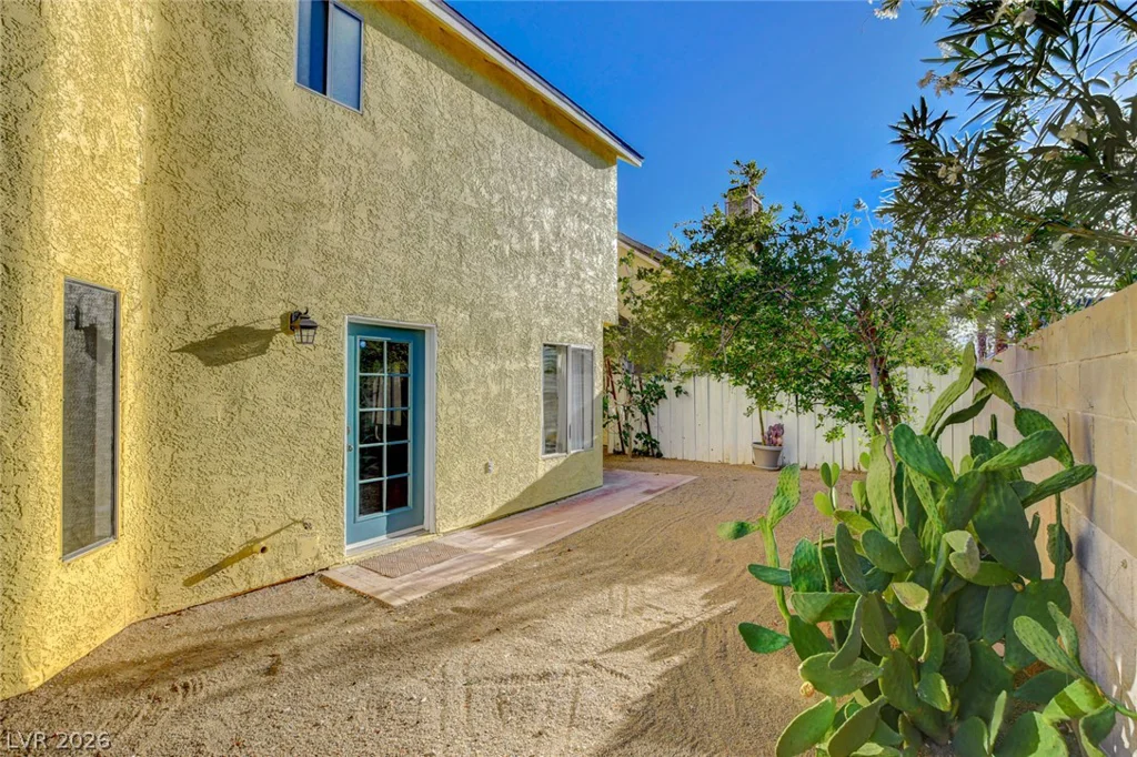 6568 Lombard, Las Vegas, NV 89108