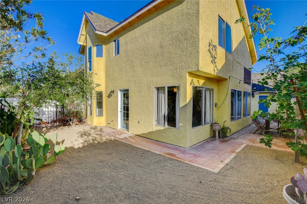 6568 Lombard, Las Vegas, NV 89108