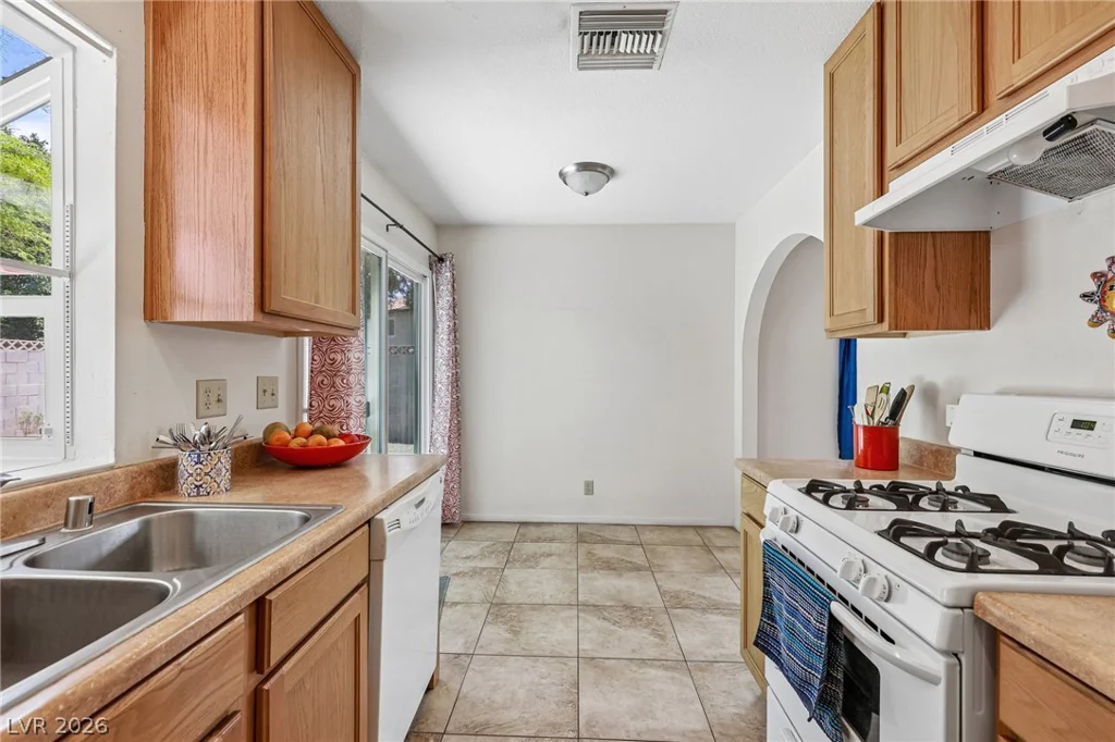 505 Greasewood, Las Vegas, NV 89110