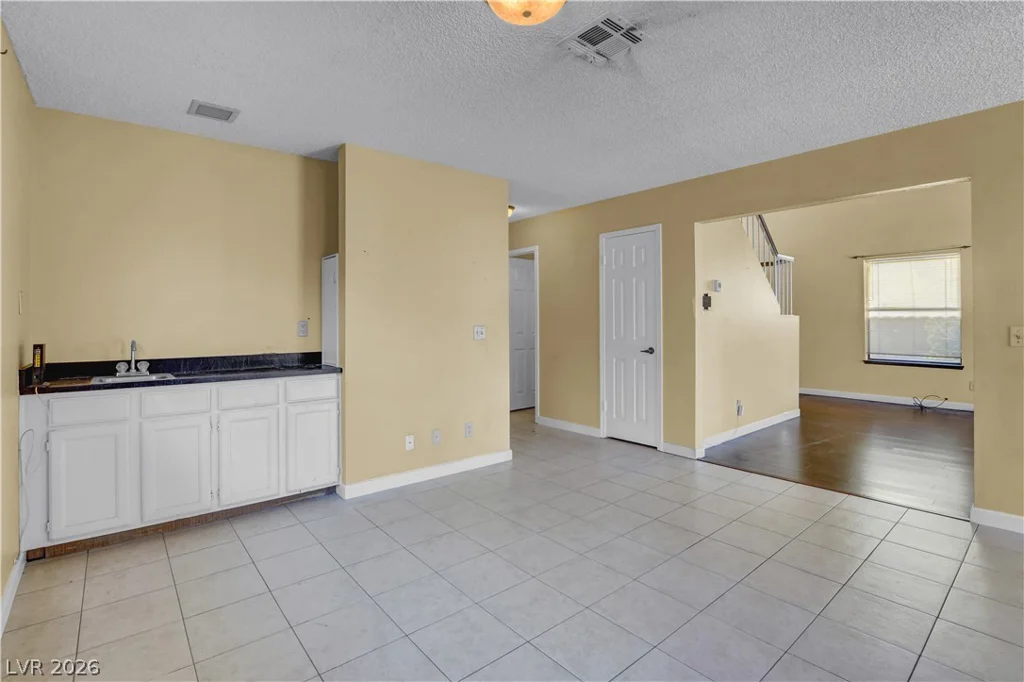6440 Hartwood, Las Vegas, NV 89108