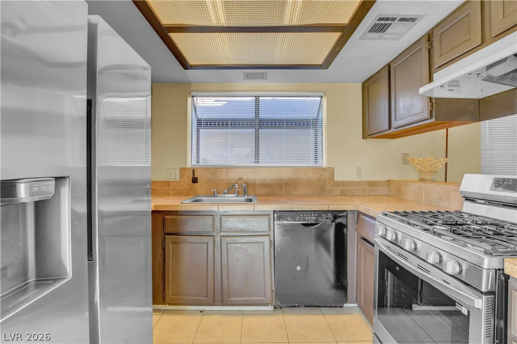 6440 Hartwood, Las Vegas, NV 89108