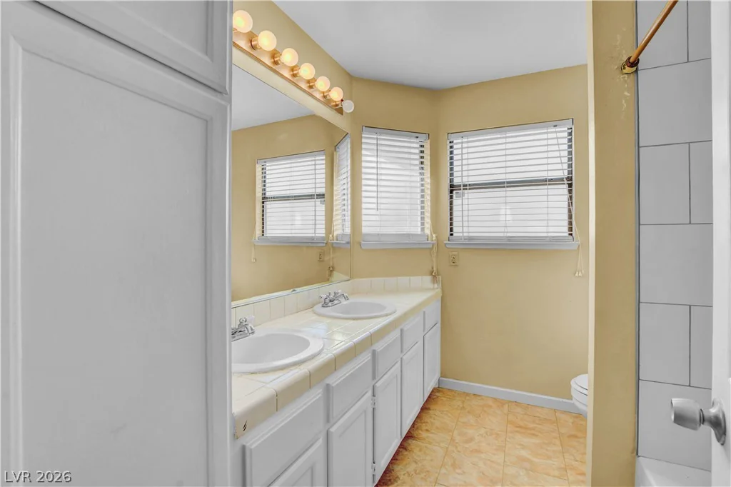 6440 Hartwood, Las Vegas, NV 89108