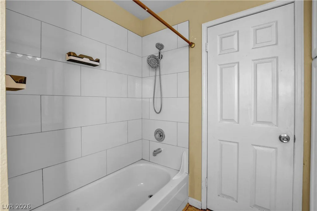 6440 Hartwood, Las Vegas, NV 89108
