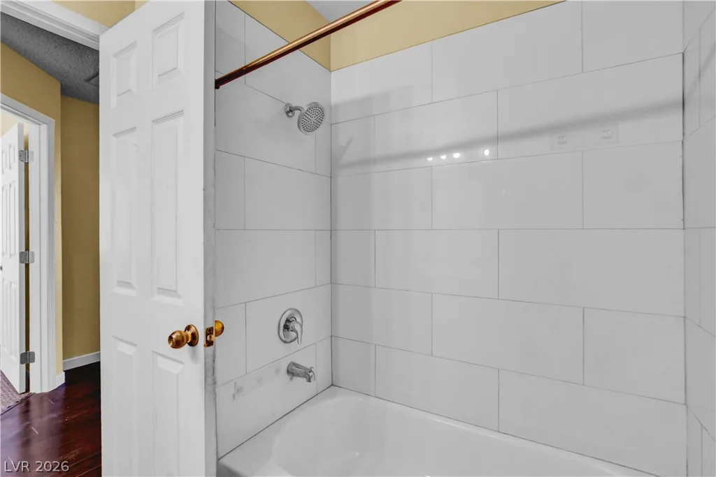 6440 Hartwood, Las Vegas, NV 89108