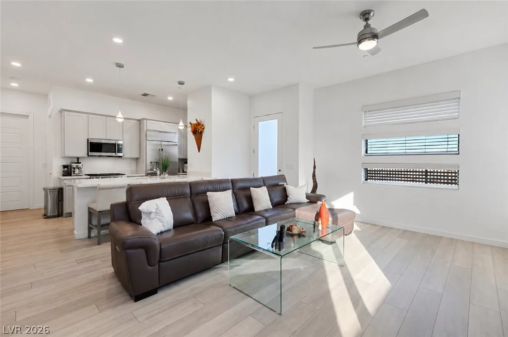 912 Allister Fields, Las Vegas, NV 89138