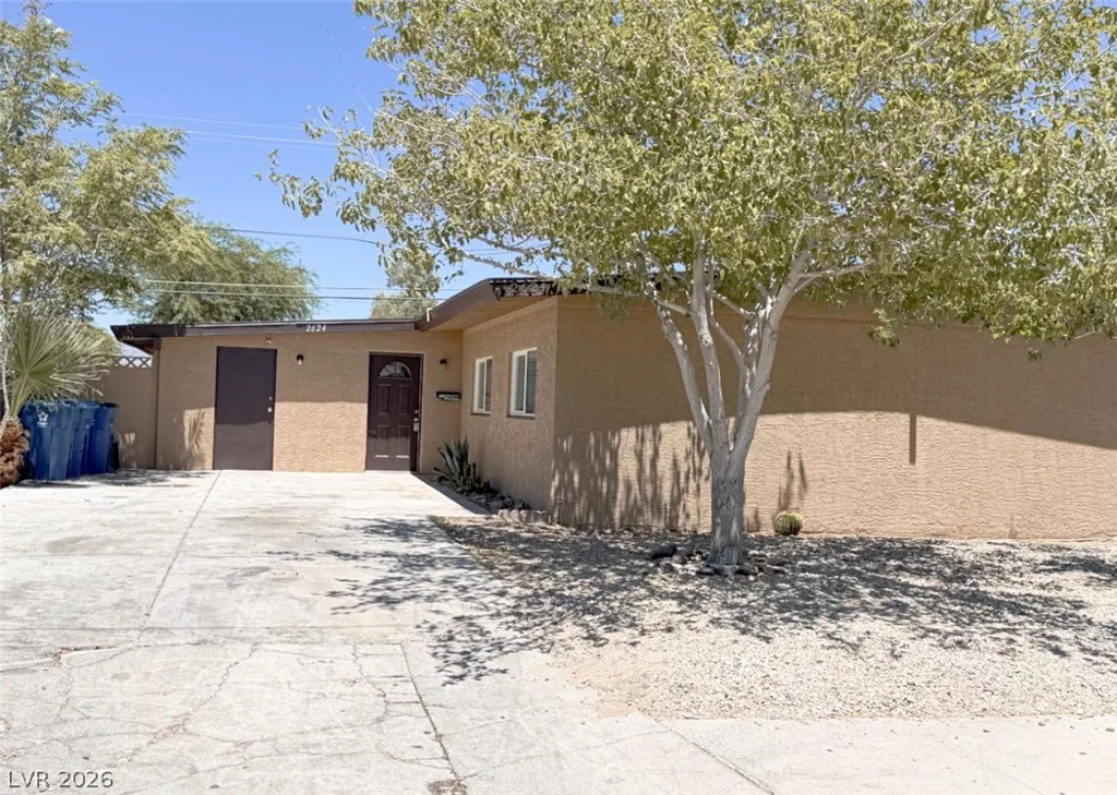 2624 Reynolds, North Las Vegas, NV 89030