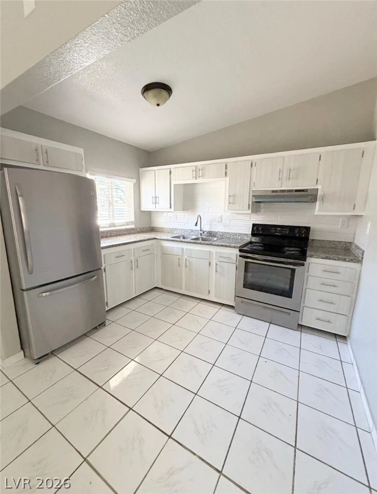 2624 Reynolds, North Las Vegas, NV 89030