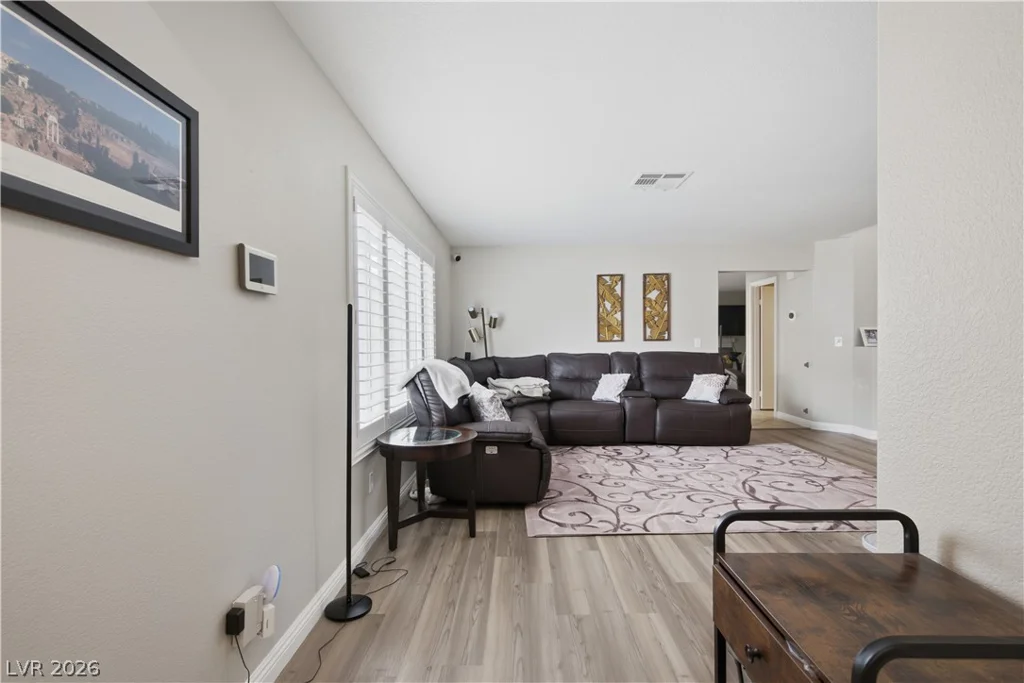 8325 Classic Villa, Las Vegas, NV 89128