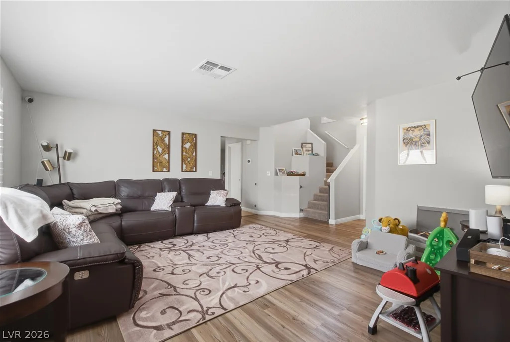 8325 Classic Villa, Las Vegas, NV 89128