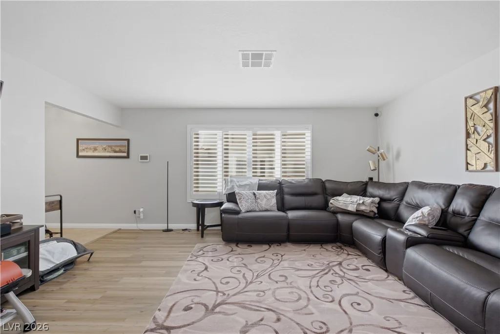 8325 Classic Villa, Las Vegas, NV 89128