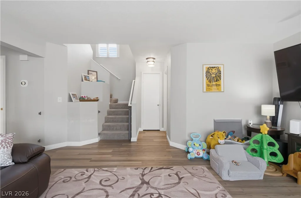8325 Classic Villa, Las Vegas, NV 89128