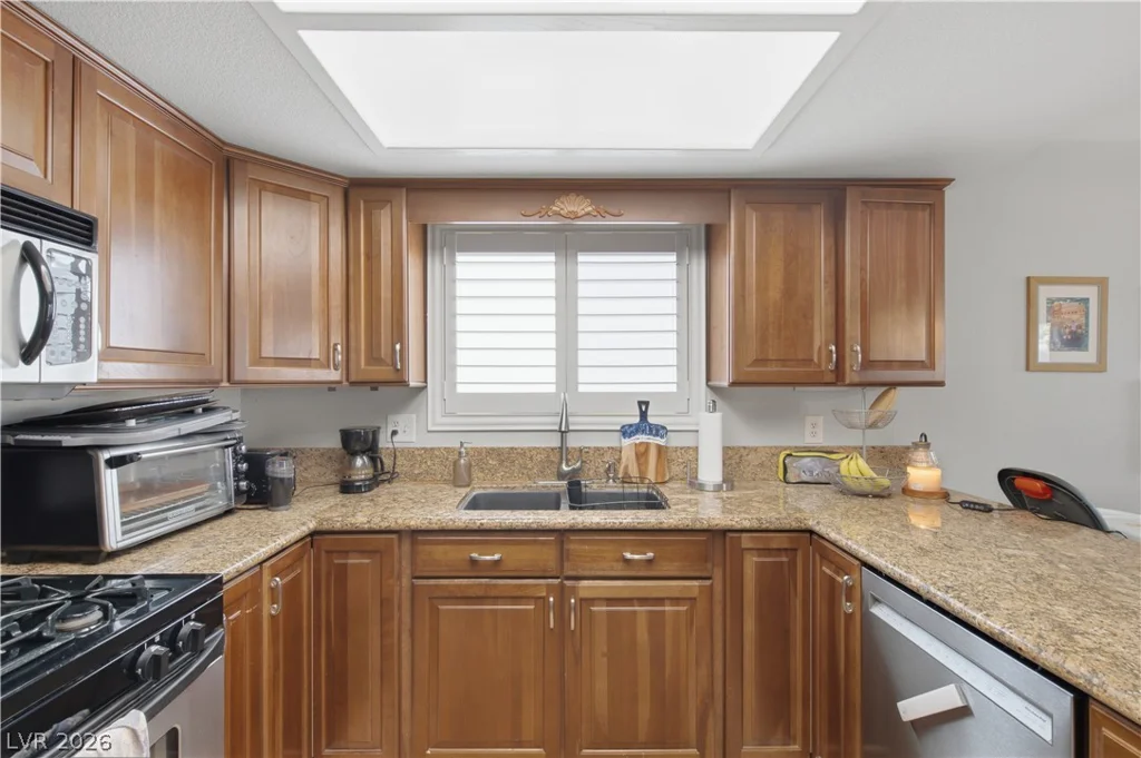 8325 Classic Villa, Las Vegas, NV 89128