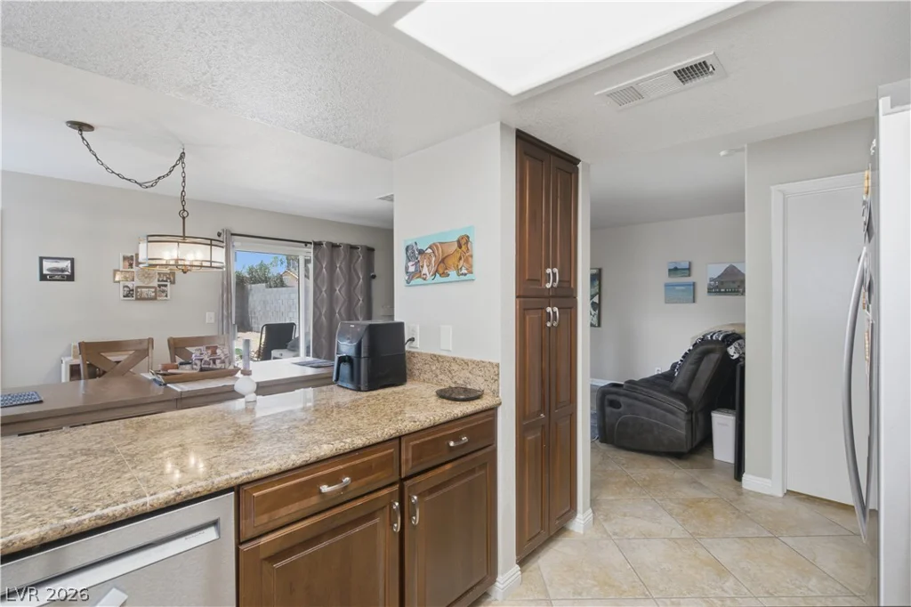 8325 Classic Villa, Las Vegas, NV 89128