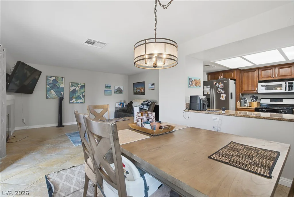 8325 Classic Villa, Las Vegas, NV 89128