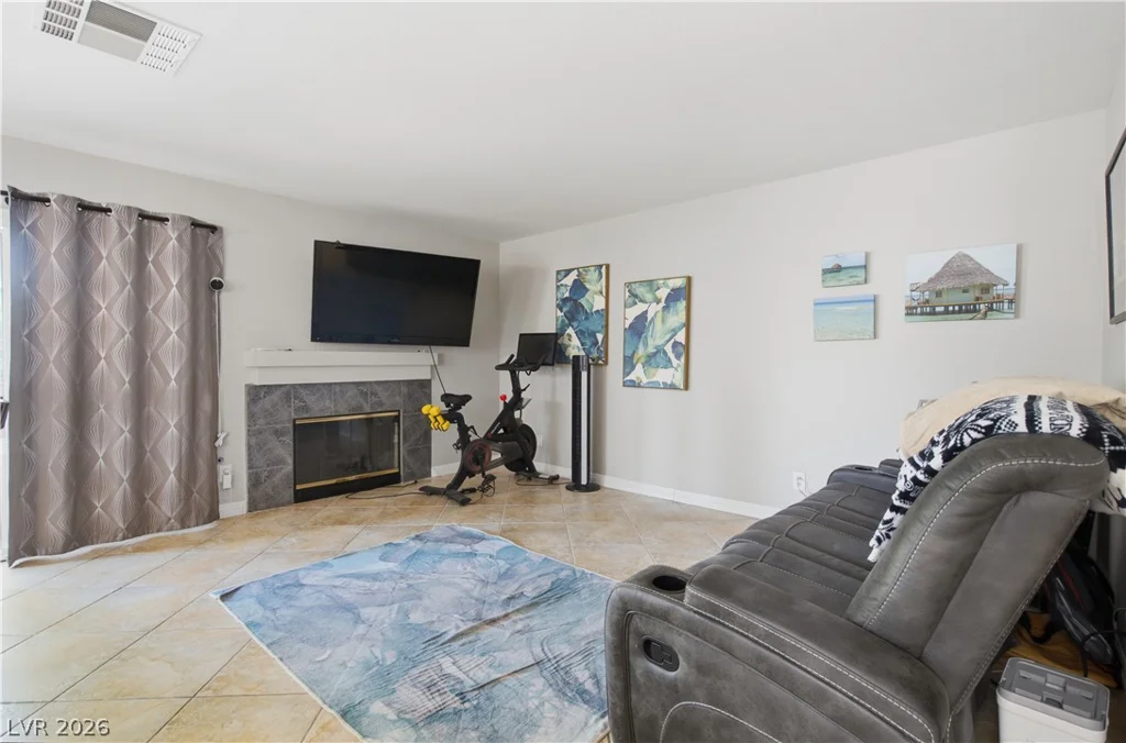 8325 Classic Villa, Las Vegas, NV 89128