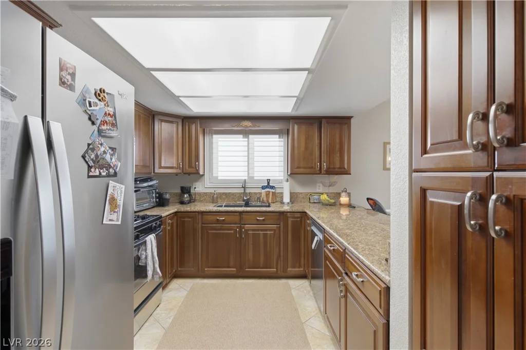 8325 Classic Villa, Las Vegas, NV 89128