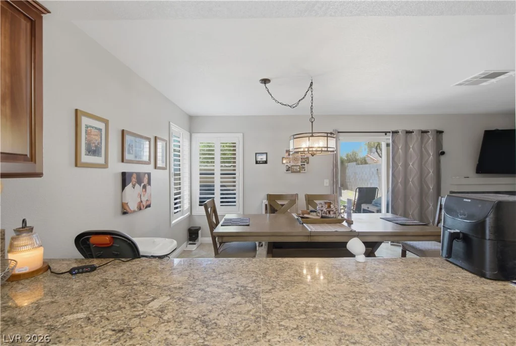 8325 Classic Villa, Las Vegas, NV 89128