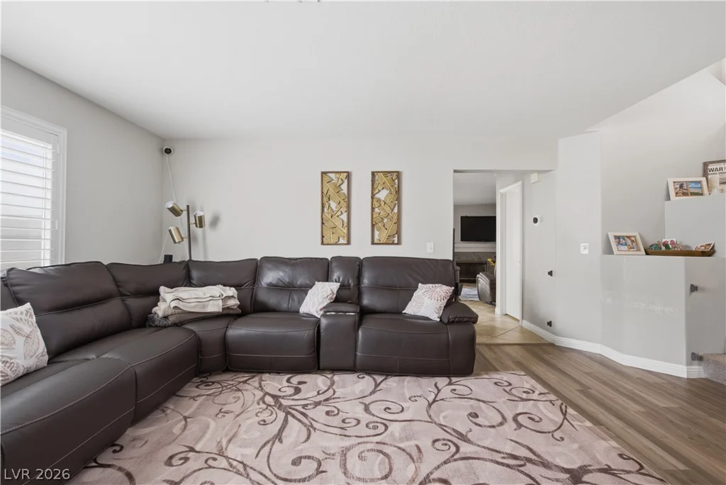 8325 Classic Villa, Las Vegas, NV 89128