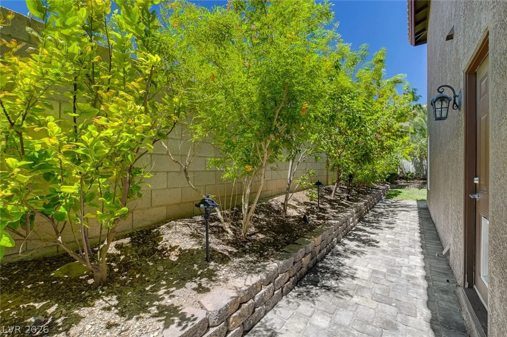 2718 Duck Pond, Henderson, NV 89074