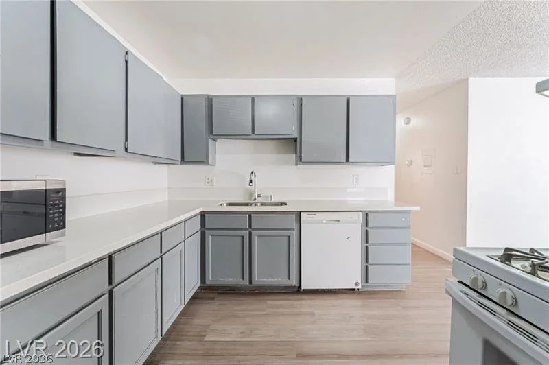 6982 Hopkins, Las Vegas, NV 89156