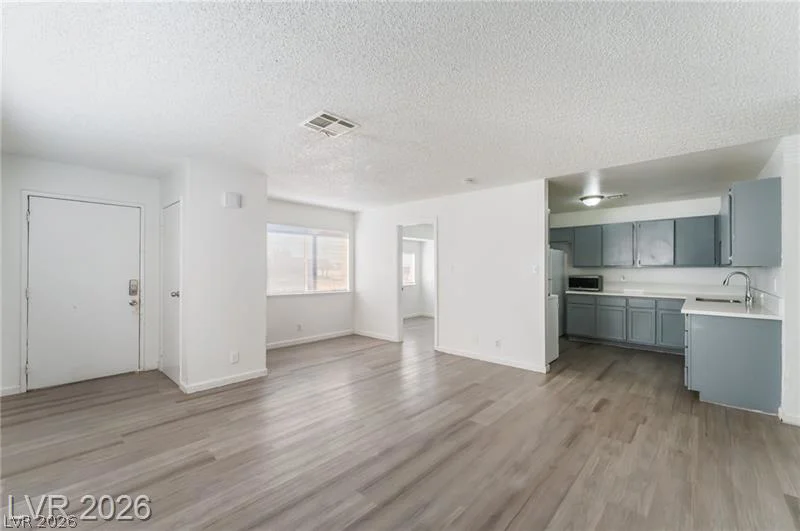 6982 Hopkins, Las Vegas, NV 89156