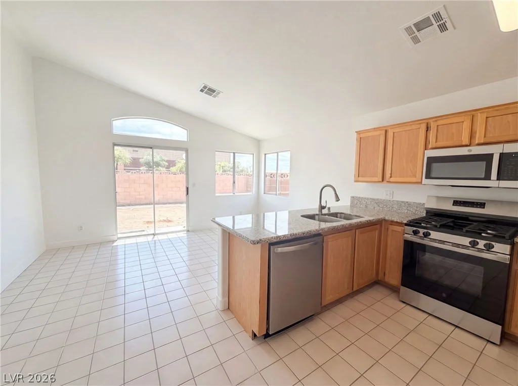 6547 Grand Oaks, Las Vegas, NV 89156
