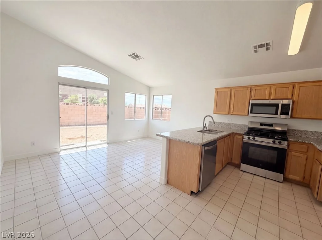 6547 Grand Oaks, Las Vegas, NV 89156
