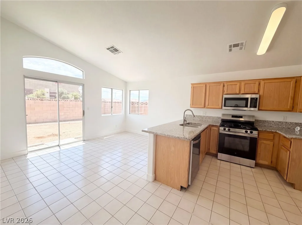 6547 Grand Oaks, Las Vegas, NV 89156