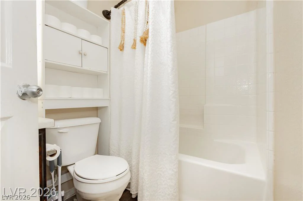 2054 Seattle Shore, Las Vegas, NV 89115