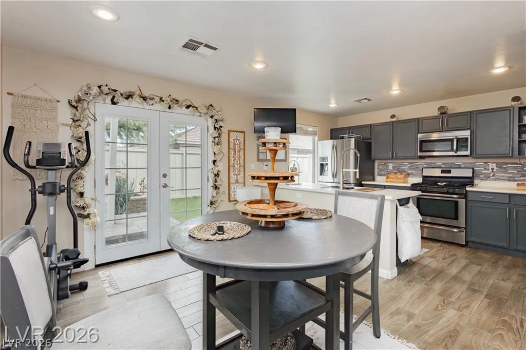 2054 Seattle Shore, Las Vegas, NV 89115
