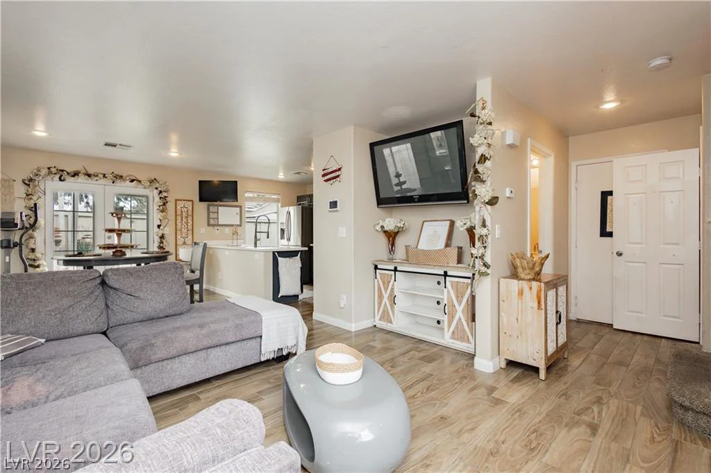 2054 Seattle Shore, Las Vegas, NV 89115