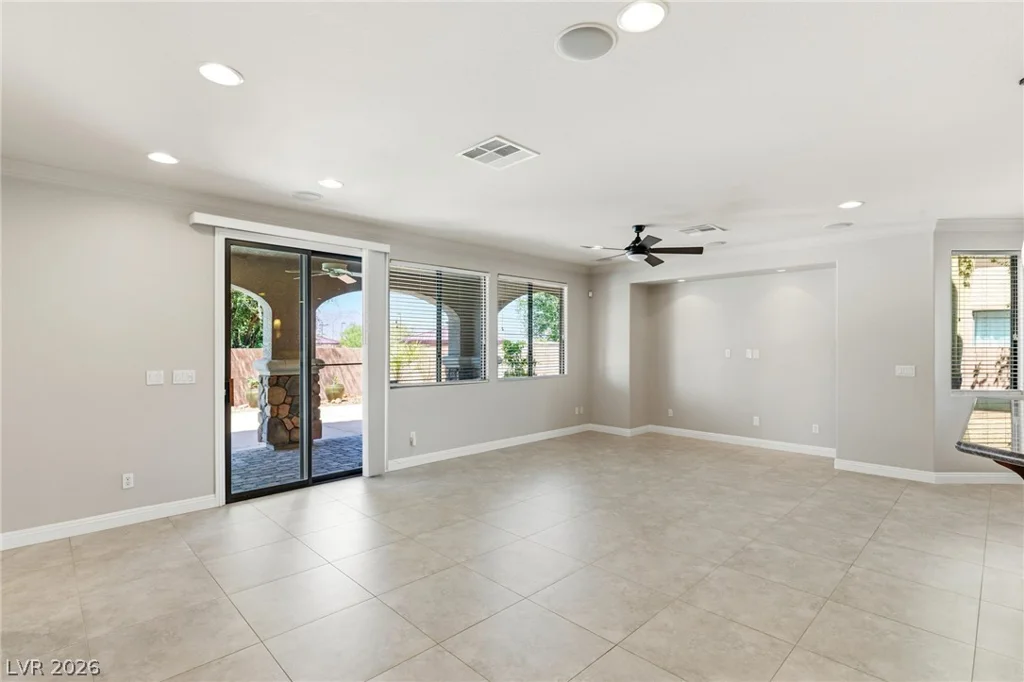 6644 Natalia, Las Vegas, NV 89130