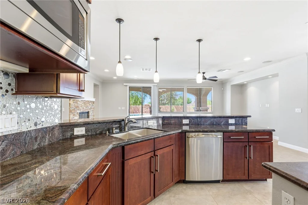 6644 Natalia, Las Vegas, NV 89130