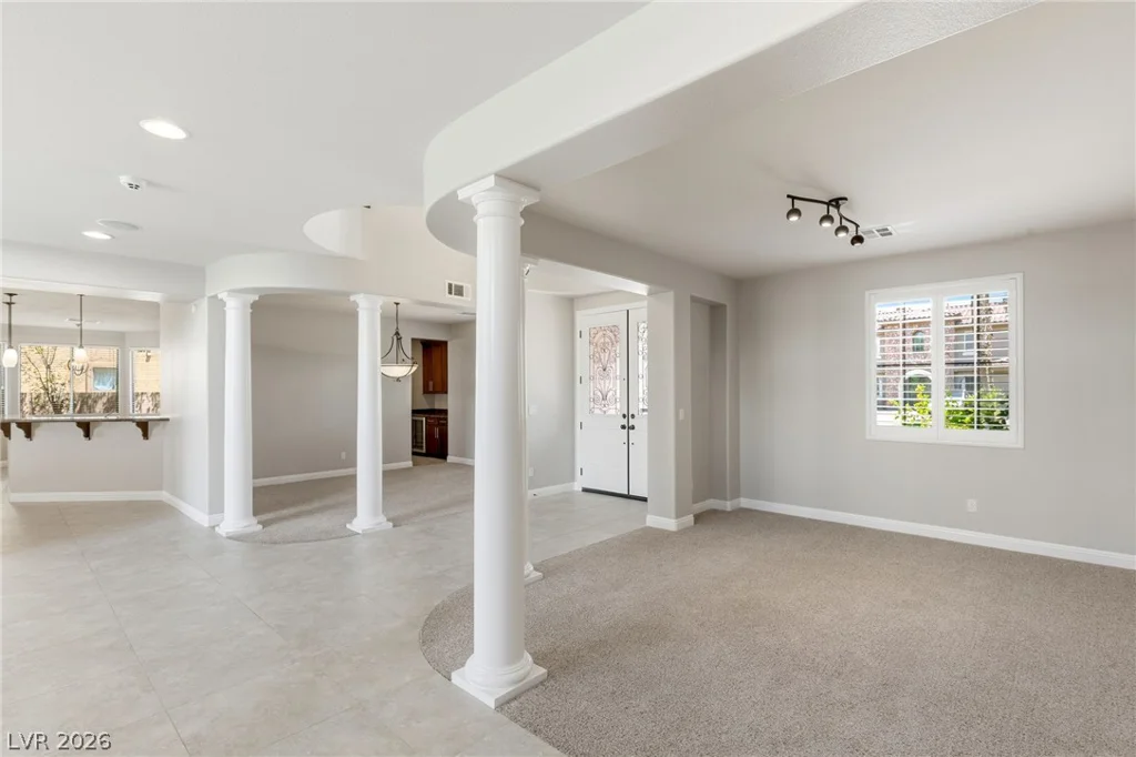 6644 Natalia, Las Vegas, NV 89130