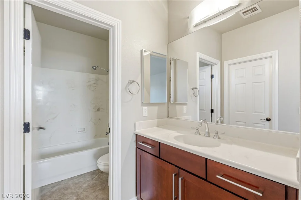 6644 Natalia, Las Vegas, NV 89130