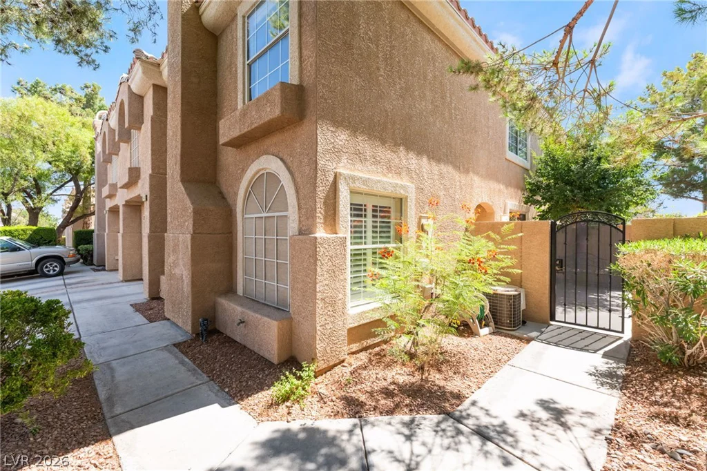 9648 Lame Horse, Las Vegas, NV 89123