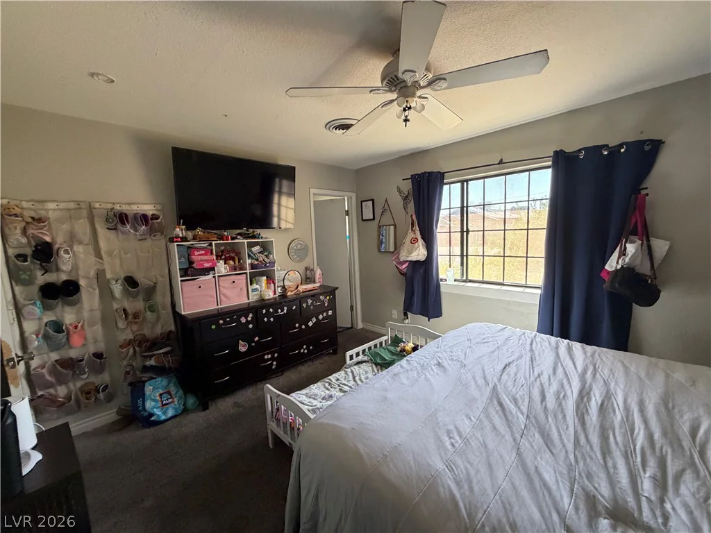 2105 El Greco, Las Vegas, NV 89102