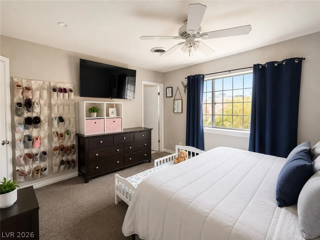2105 El Greco, Las Vegas, NV 89102