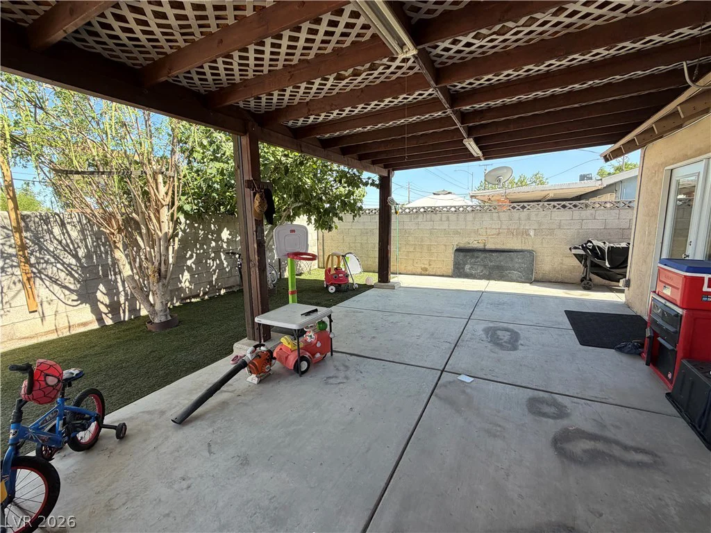 2105 El Greco, Las Vegas, NV 89102