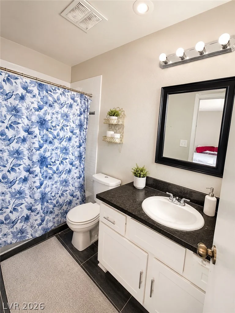 2105 El Greco, Las Vegas, NV 89102