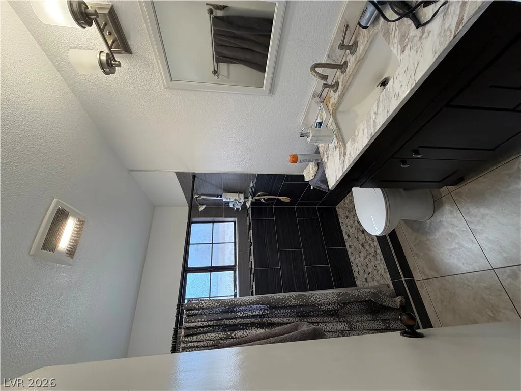 2105 El Greco, Las Vegas, NV 89102