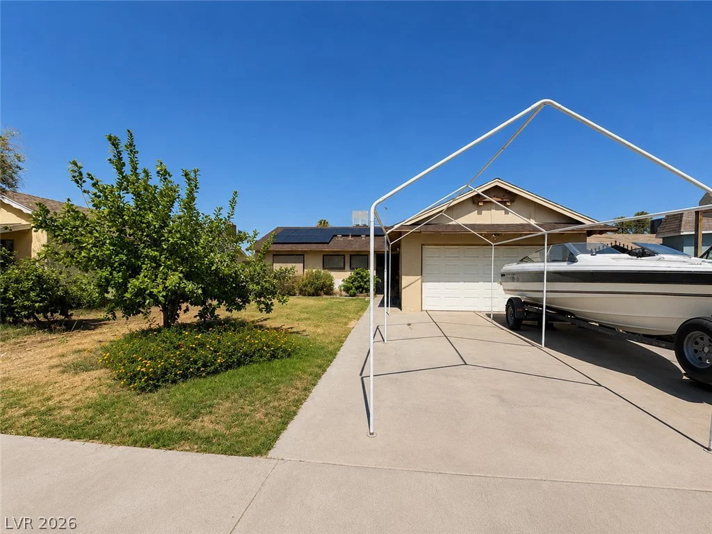 2105 El Greco, Las Vegas, NV 89102