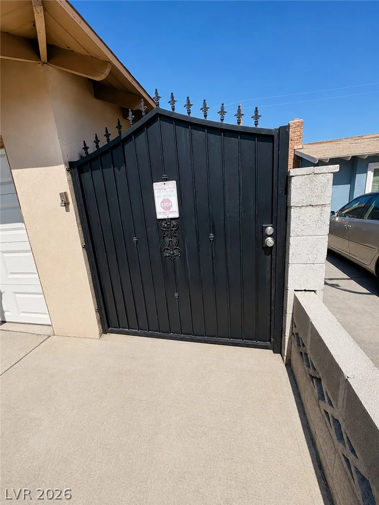 2105 El Greco, Las Vegas, NV 89102