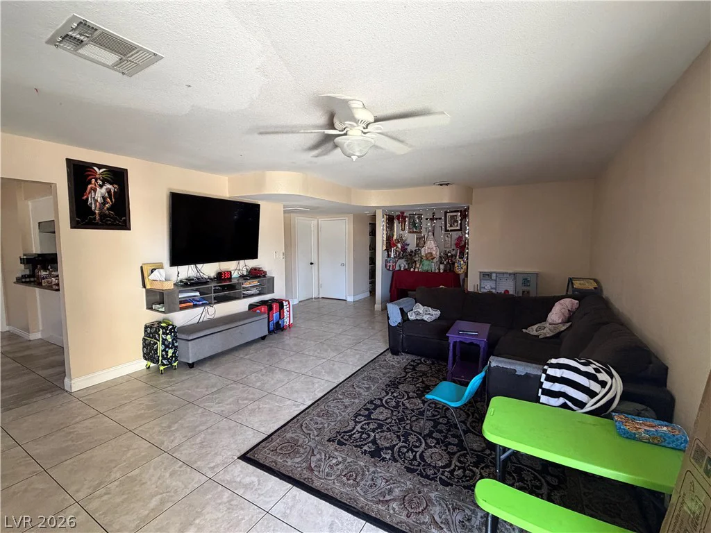 2105 El Greco, Las Vegas, NV 89102