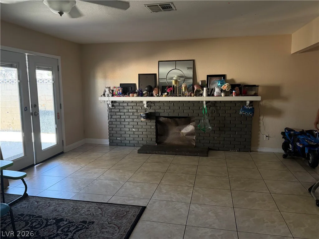 2105 El Greco, Las Vegas, NV 89102