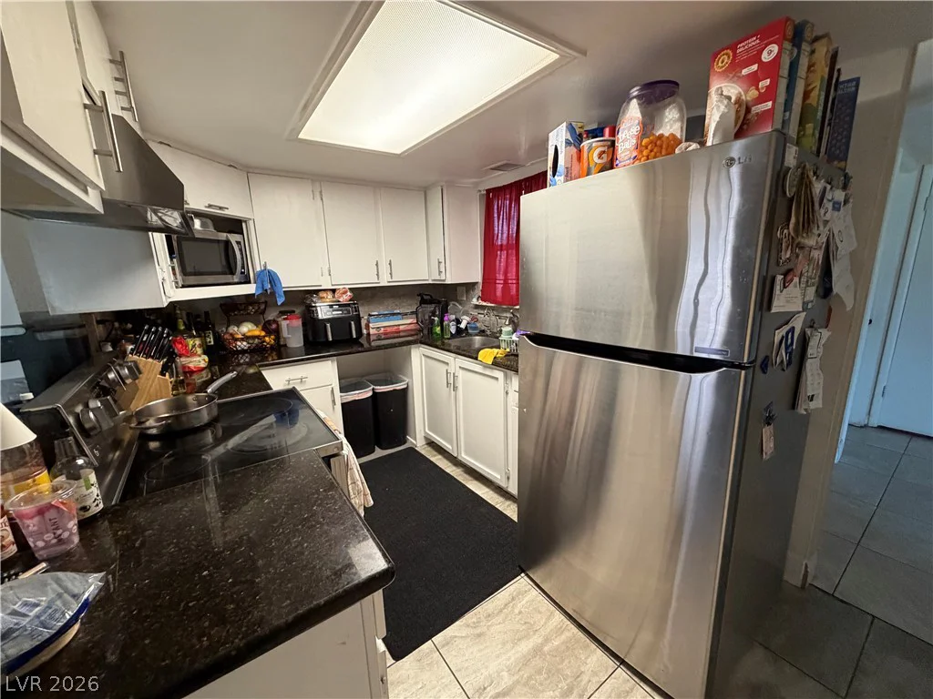 2105 El Greco, Las Vegas, NV 89102