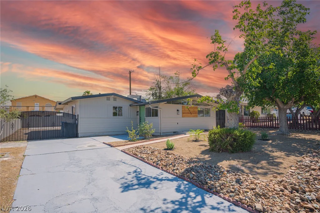 5317 Evergreen, Las Vegas, NV 89107