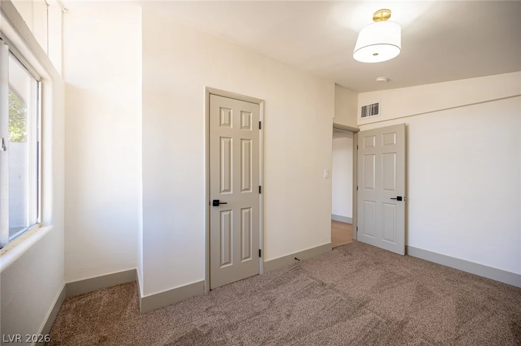 5317 Evergreen, Las Vegas, NV 89107