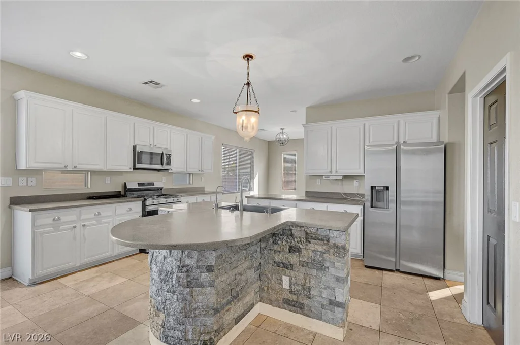 3556 Tundra Swan, Las Vegas, NV 89122